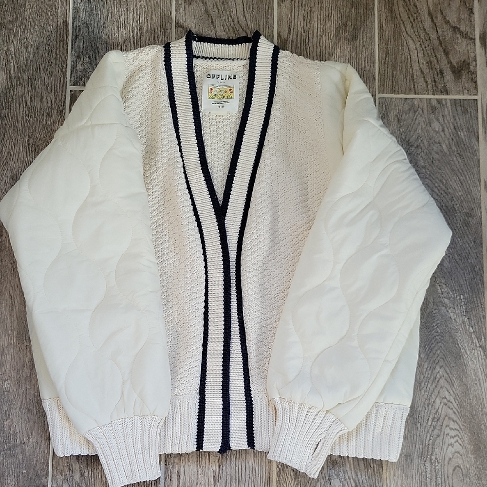 OFFLINE by Aerie White Sweater, Puffy Jacket Size XS